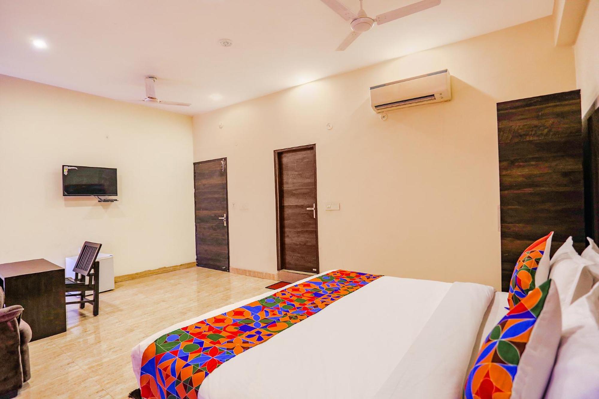 Fabhotel The Kiara Near Igi Delhi Airport New Delhi Bagian luar foto