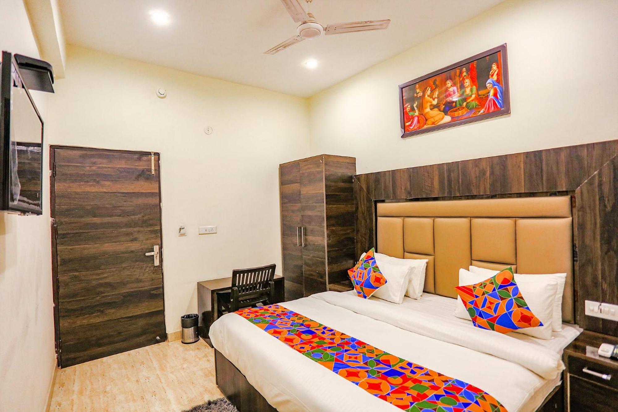 Fabhotel The Kiara Near Igi Delhi Airport New Delhi Bagian luar foto