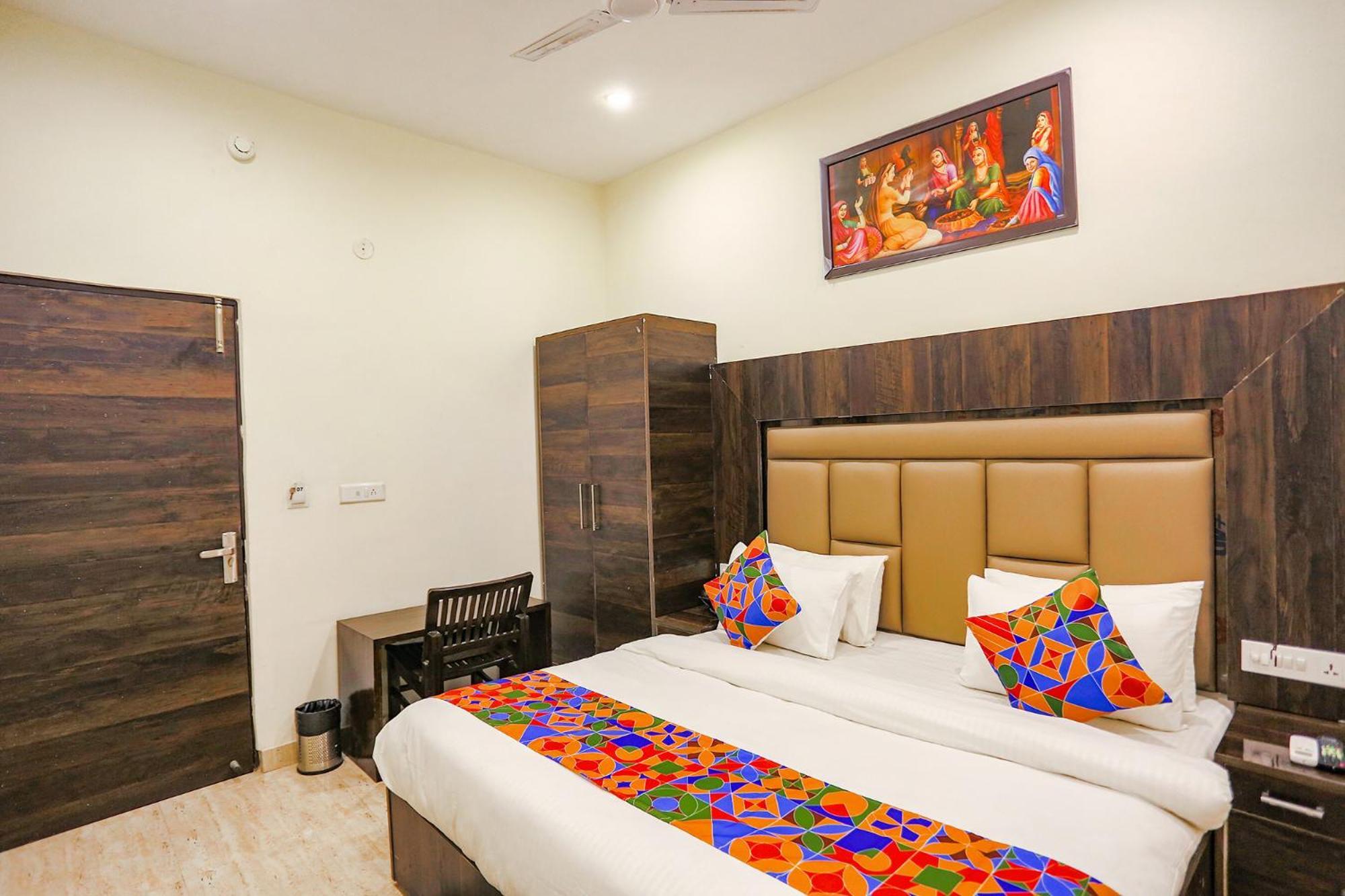 Fabhotel The Kiara Near Igi Delhi Airport New Delhi Bagian luar foto